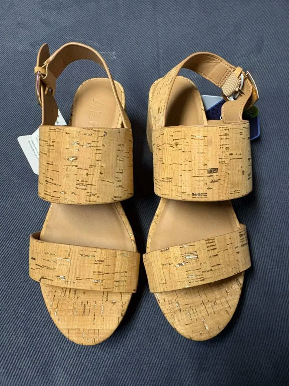 Aerosoles Camera platform sandals in a natural cork with gold fleck finish 6.5
